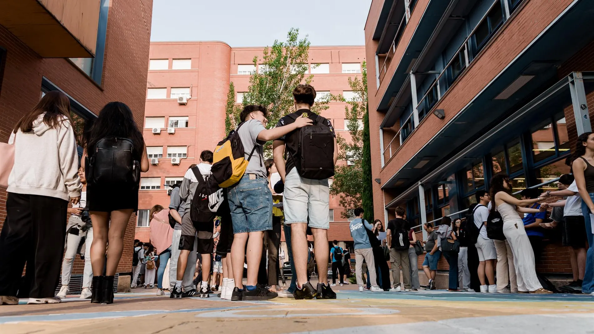 Alumnos en la universidad