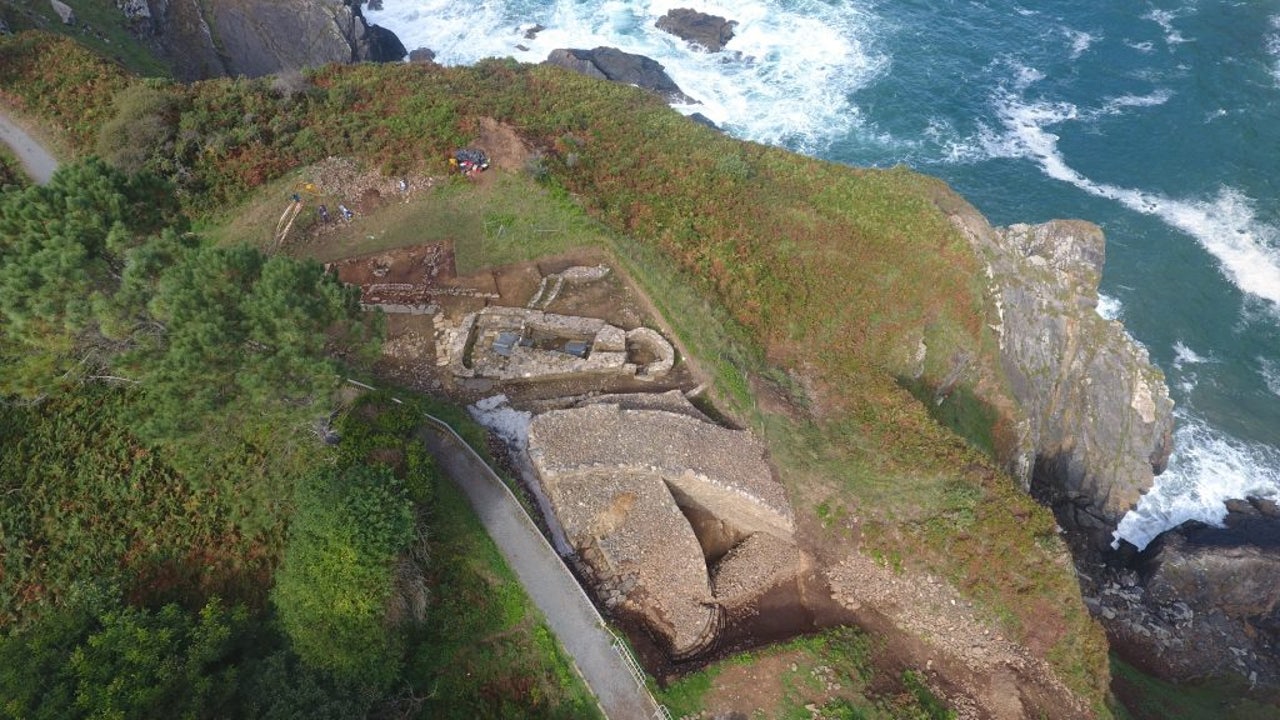 Saunas y murallas junto al mar: así es uno de los castros gallegos con las mejores vistas del Atlántico
