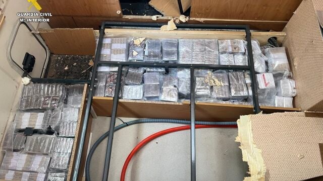 Cádiz.-Sucesos.- Hallan en el puerto de Algeciras 160 kilos de hachís en una autocaravana procedente de Tánger