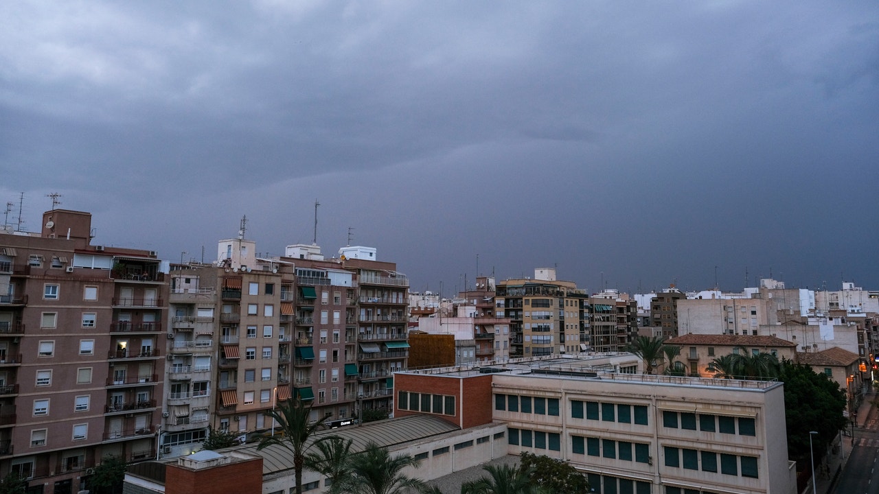 Lunes con aviso naranja por temporal en el norte e interior de la provincia de Alicante