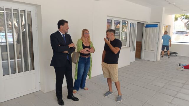Más de 300.000 alumnos "vuelven al cole" en la provincia de Alicante pendientes del clima