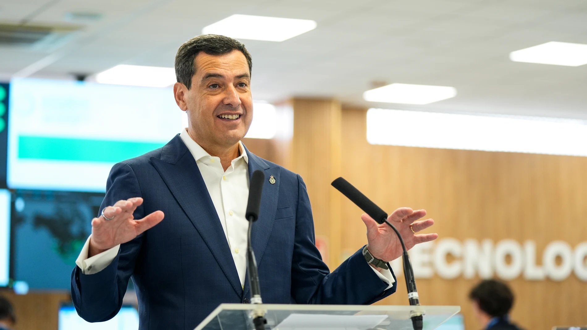 El presidente de la Junta de Andalucía, Juanma Moreno, interviene durante la inauguración del Centro Talento y Tecnología de Telefónica, a 8 de septiembre de 2025 en Granada (Andalucía, España). El presidente de la Junta de Andalucía, Juanma Moreno, ha inaugurado el Centro Talento y Tecnología de Telefónica. Un centro pionero en ciberseguridad.08 SEPTIEMBRE 2025Joaquin Corchero / Europa Press08/09/2025