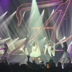 Alizée durante el primer concierto del especial '25 ans déjà'