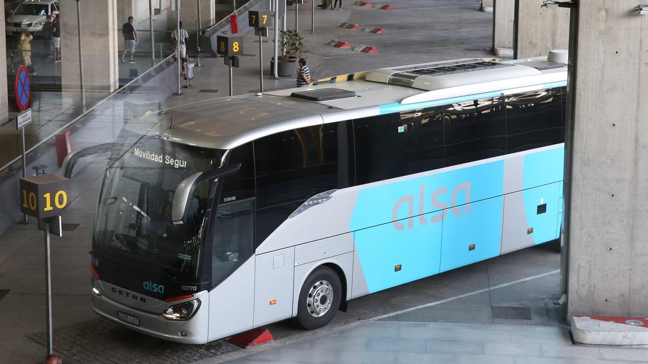 Alsa absorbe a la británica National Express para crear una "potencia paneuropea del transporte"