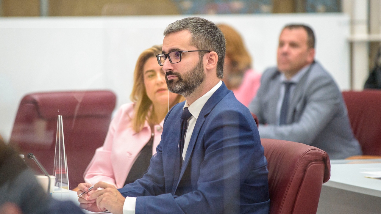 Lío en Murcia: el delegado del Gobierno pide a la Guardia Civil impedir la "concentración" de Vox este miércoles frente a un centro de menores