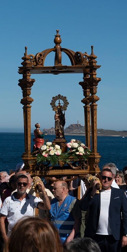 La Virgen, en procesión