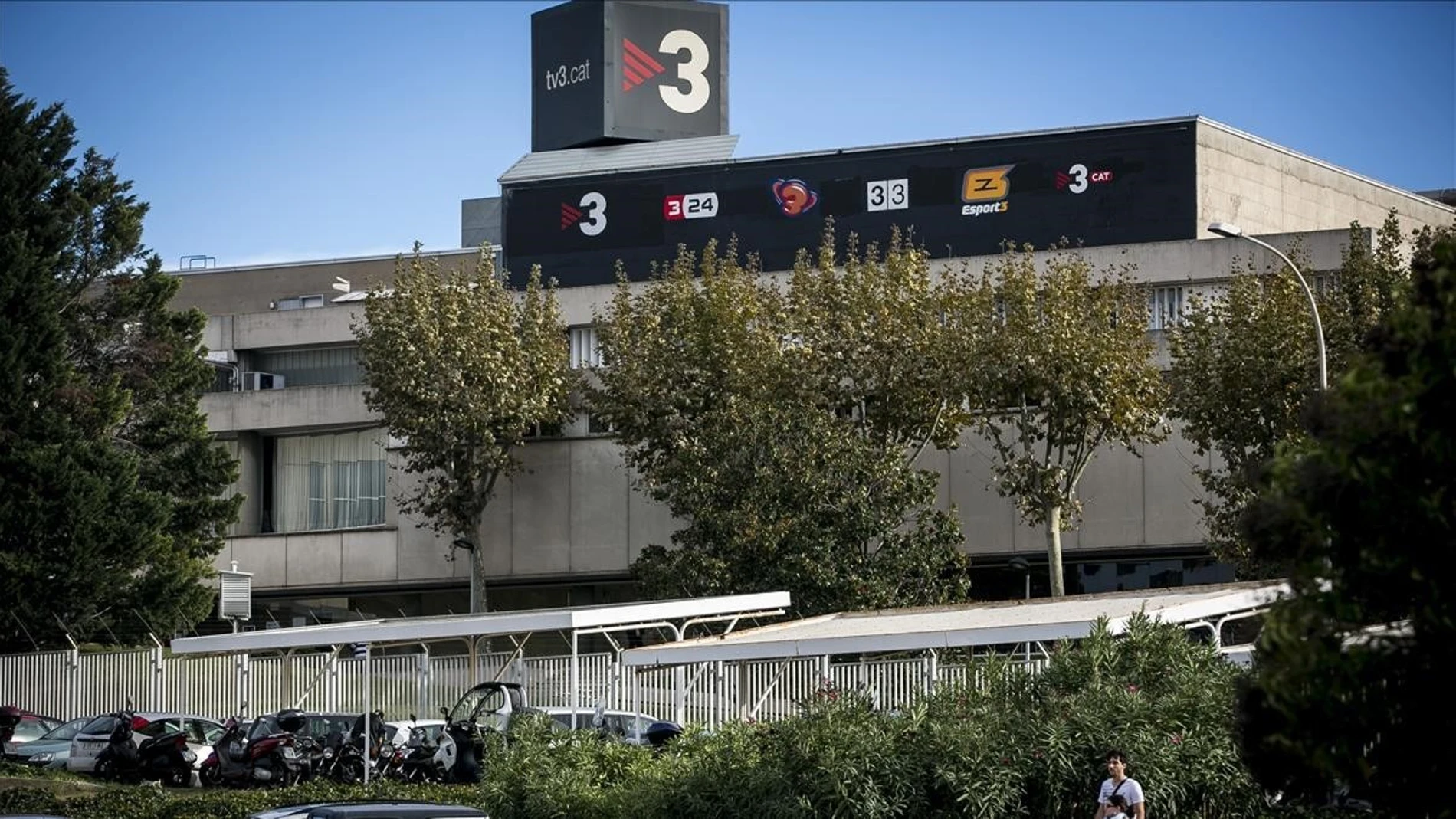 El hashtag creado por un presentador de TV3: "Larojamelatraefloja"