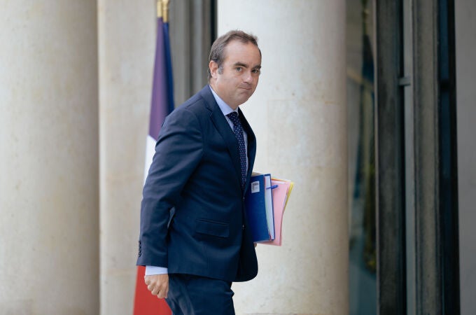 Macron nombra a Sébastien Lecornu como nuevo primer ministro de Francia