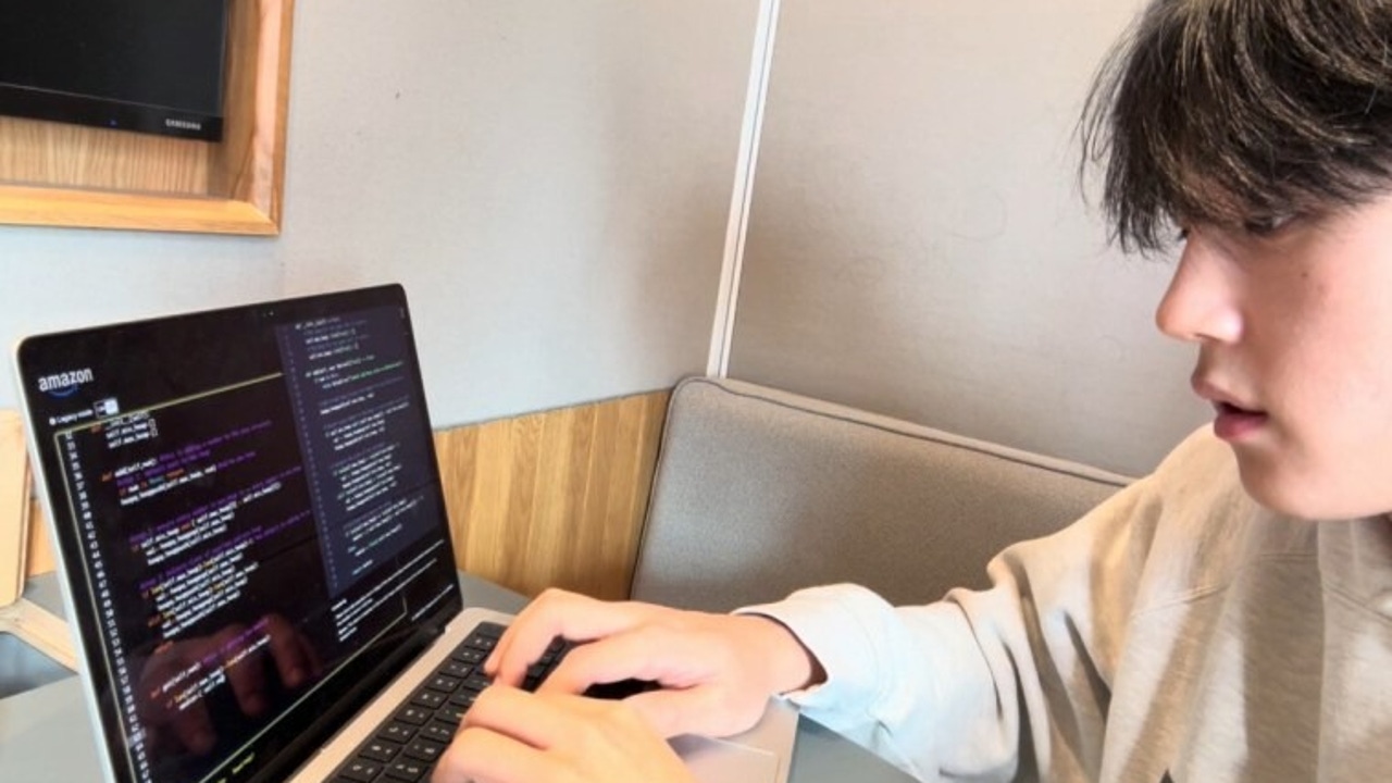 El "genio" que creó una IA para hacer la tarea ahora se queja de que la IA está destruyendo la educación