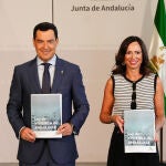 Juanma Moreno presenta a los agentes sociales la futura Ley de la Vivienda de Andalucía