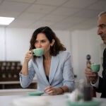 Ayuso visita el Centro Integrado de Formación Profesional Simone Ortega de Móstoles