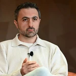 Mustafa Suleyman el cofundador de DeepMind y el actual director ejecutivo de Microsoft AI