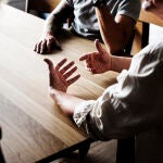 6 formas inteligentes de responder a alguien cuando te insulta, manteniendo la calma