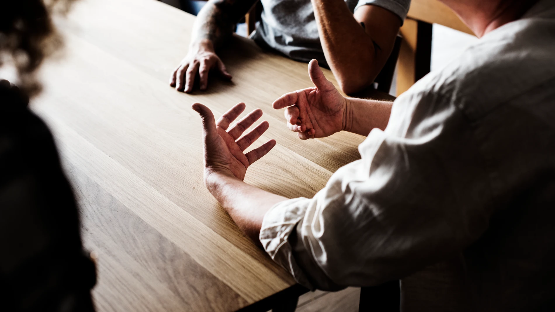 6 formas inteligentes de responder a alguien cuando te insulta, manteniendo la calma