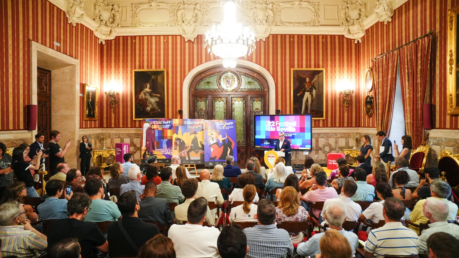 El director del Festival de Cine Europeo de Sevilla, Manuel Cristóbal, durante la presentación del cartel del Festival de Cine Europeo en el Ayuntamiento de Sevilla, a 9 de septiembre de 2025 en Sevilla (Andalucía, España). El alcalde de Sevilla, José Luis Sanz, ha presidido en el Salón Colón del Ayuntamiento la presentación del cartel del 22 Festival de Cine Europeo de Sevilla. En el acto, que ha contado con la presencia de representantes del sector audiovisual y cinematográfico, se avanzaro...