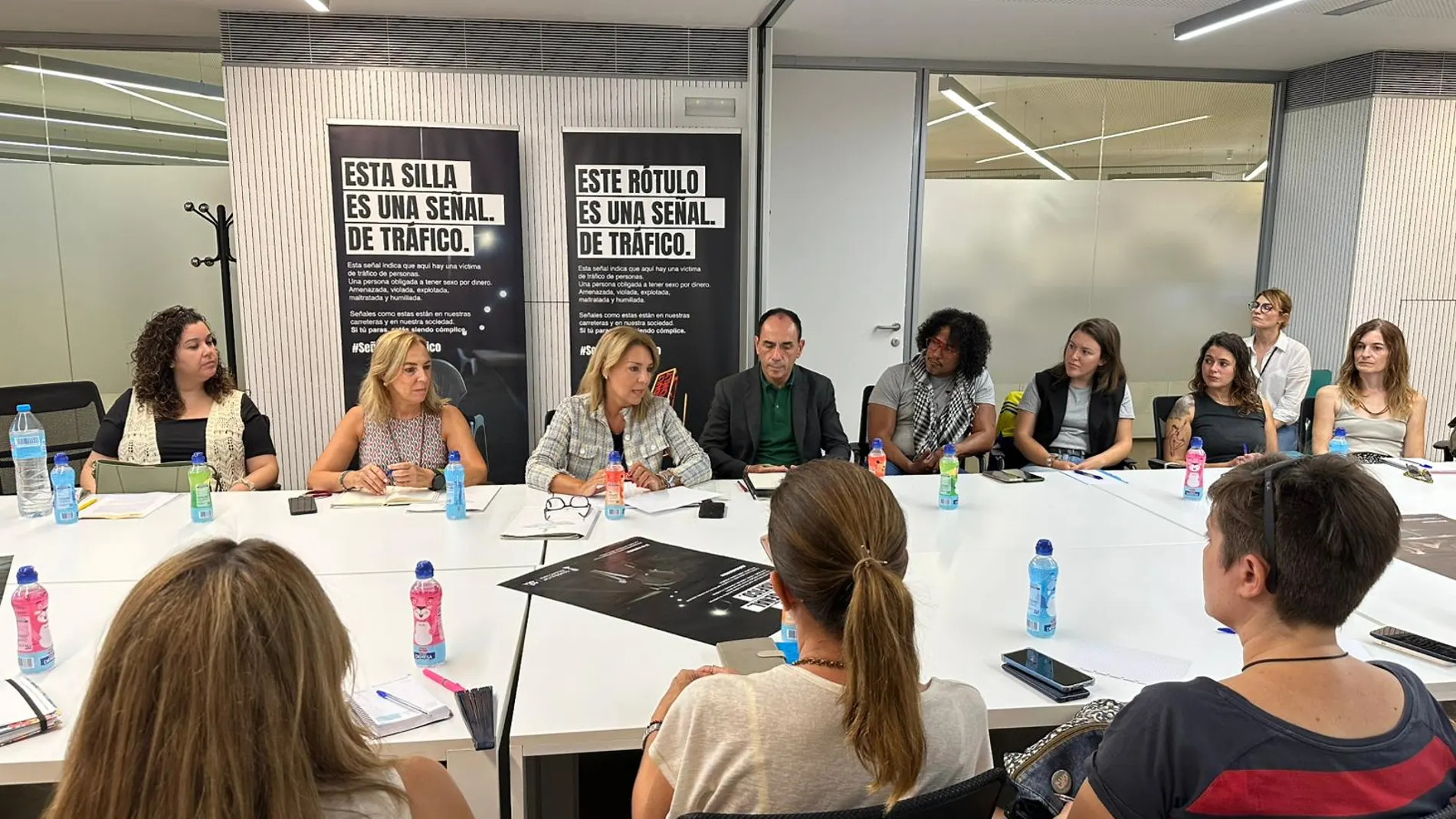 La Generalitat lanza la campaña "Señales de tráfico" contra la trata de mujeres y niñas
