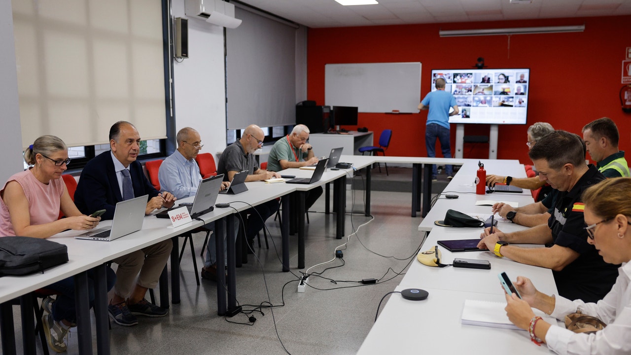 Emergencias pide precaución para las próximas horas en la Comunitat Valenciana y Mazón critica que la Aemet no avisó de los reventones húmedos