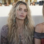 Paris Jackson y Ester Expósito