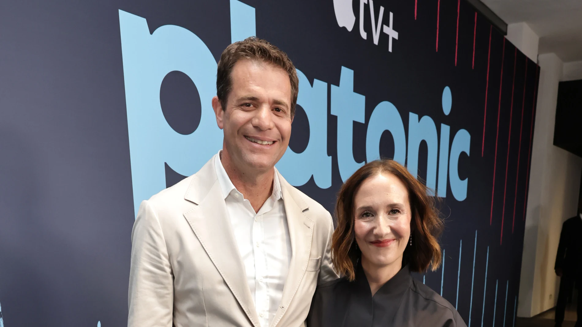 Nicholas Stoller y Francesca Delbanco