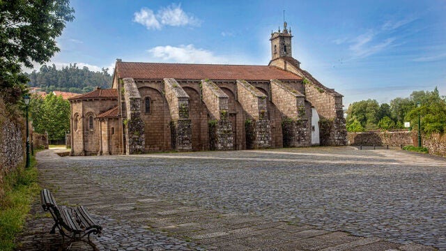 Iglesia de Santa María de Sar