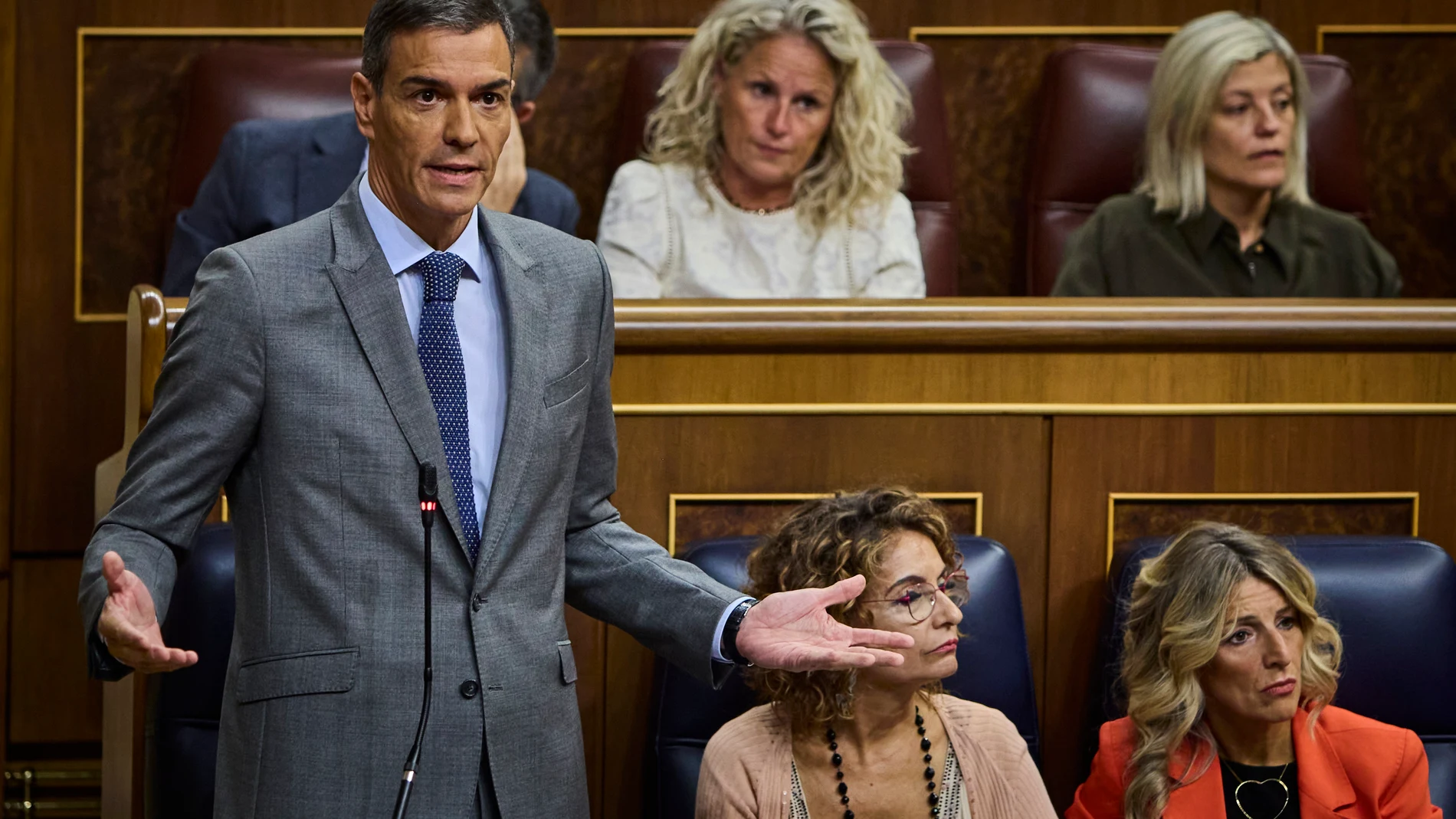 Sesión de control al Gobierno en el Congreso de los Diputados. Comparecen el presidente del Gobierno Pedro Sánchez, María Jesús Montero, Yolanda Díaz, Félix Bolaños, Fernando Grande-Marlaska, Oscar Puente. Asisten por el PP Alberto Nuñez Feijoo, Ester Muñoz, Miguel Tellado, por Vox Santiago Abascal, y Gabriel Rufian (ERC).