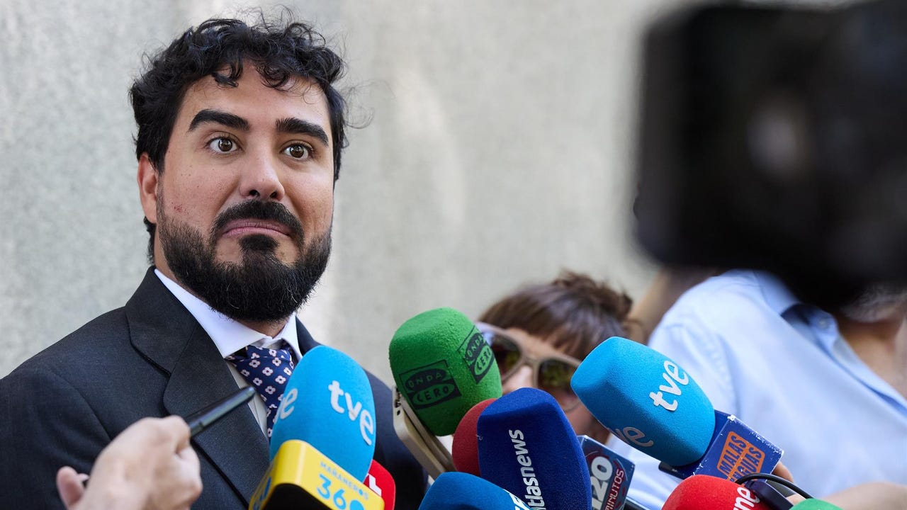 El Tribunal Supremo da el primer paso para levantar la inmunidad a Alvise Pérez y sentarlo en el banquillo por su financiación ilegal
