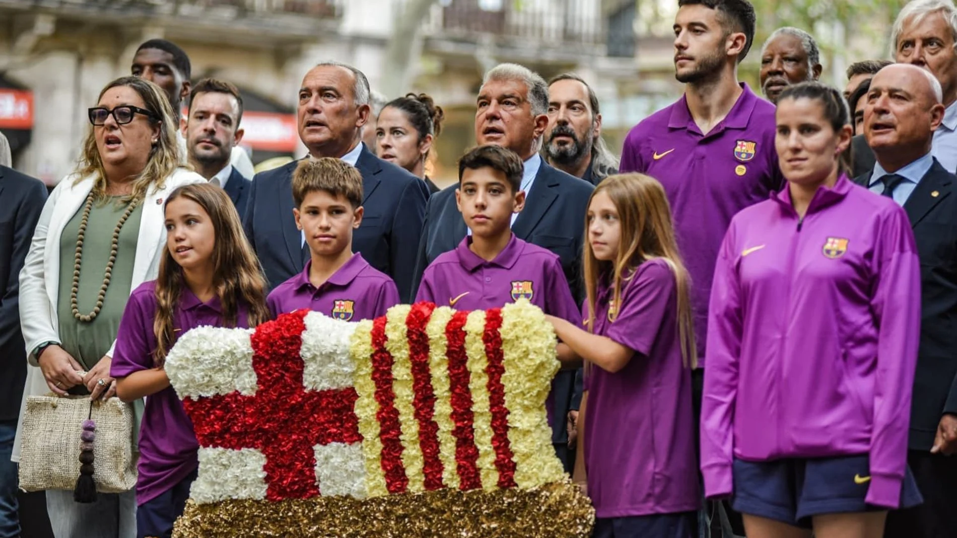 Diada.- Laporta expresa el apoyo del Barça a la lengua catalana, "amenazada por la intolerancia"