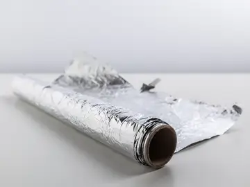 El truco del papel de aluminio que ayuda a que tus plantas crezcan sanas y fuertes El truco del papel de aluminio que ayuda a que tus plantas crezcan sanas y fuertes