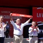 Carnero, González Gago, Javier Guillén y Jacinto Canales antes del comienzo de la contrarreloj