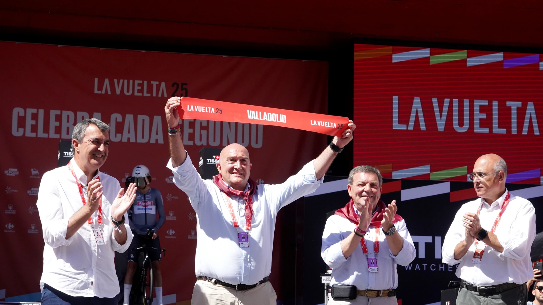 Carnero, González Gago, Javier Guillén y Jacinto Canales antes del comienzo de la contrarreloj