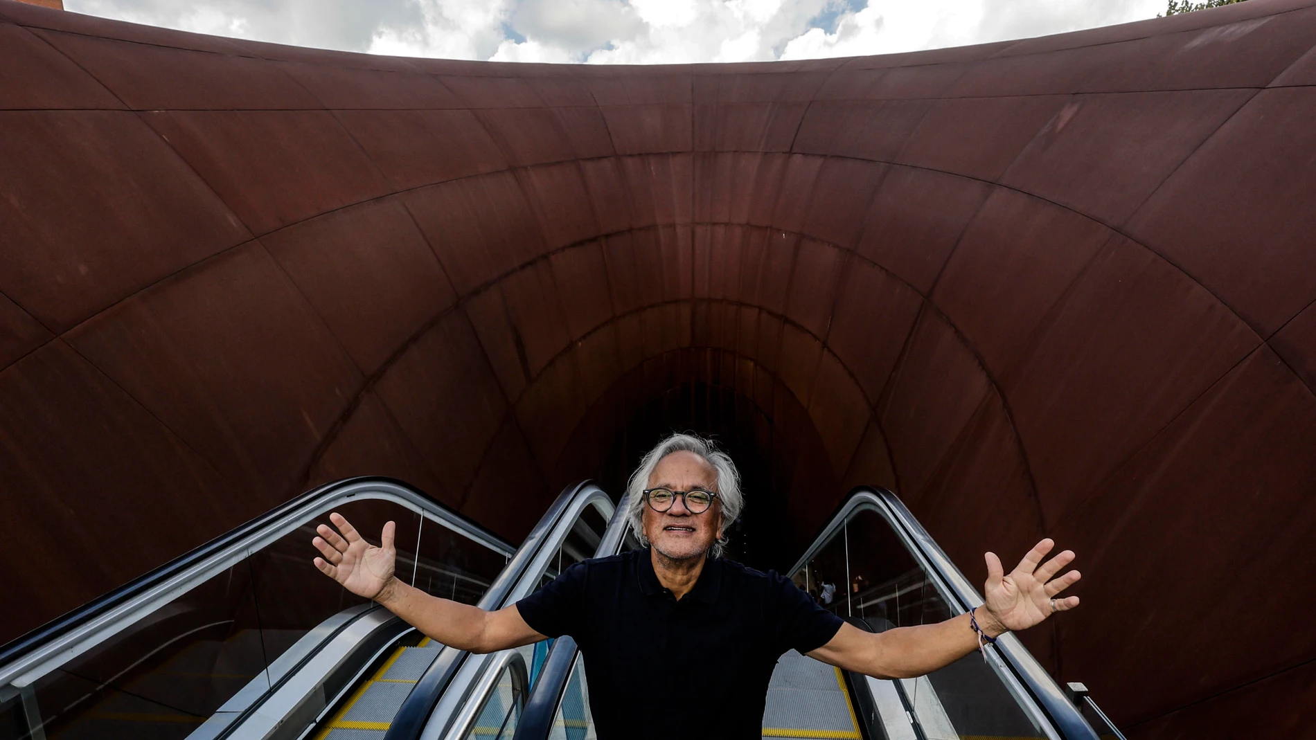 NAPOLI (Italy), 11/09/2025.- Indian-born British artist Anish Kapoor attends the inauguration of the Monte Sant'Angelo subway station of Line 7 of the Naples Metro, which he designed, in Naples, Italy, 11 September 2025. (Italia, Nápoles) EFE/EPA/CIRO FUSCO
