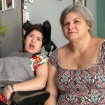 Elsa, la primera joven con ELA infantil en España, llega a la universidad tras años de obstáculos