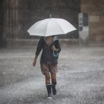 Las lluvias activan mañana los avisos en Barcelona y Gerona, con valores máximos de 20 litros por metro cuadrado