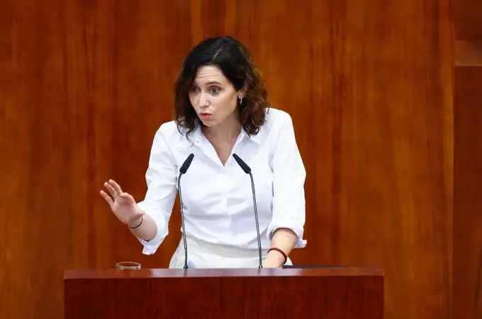 Ayuso reprocha a la oposición la obsesión con su vida privada y pregunta si puede salir con el hermano de Sánchez Ayuso reprocha a la oposición la obsesión con su vida privada y pregunta si puede salir con el hermano de Sánchez