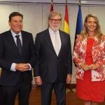 Santiago Aparicio junto a Fernández Carriedo y Ángela de Miguel, tras ser reelegido cuatro años más al frente de CEOE Castilla y Leónl frente de CEOE Castilla y León