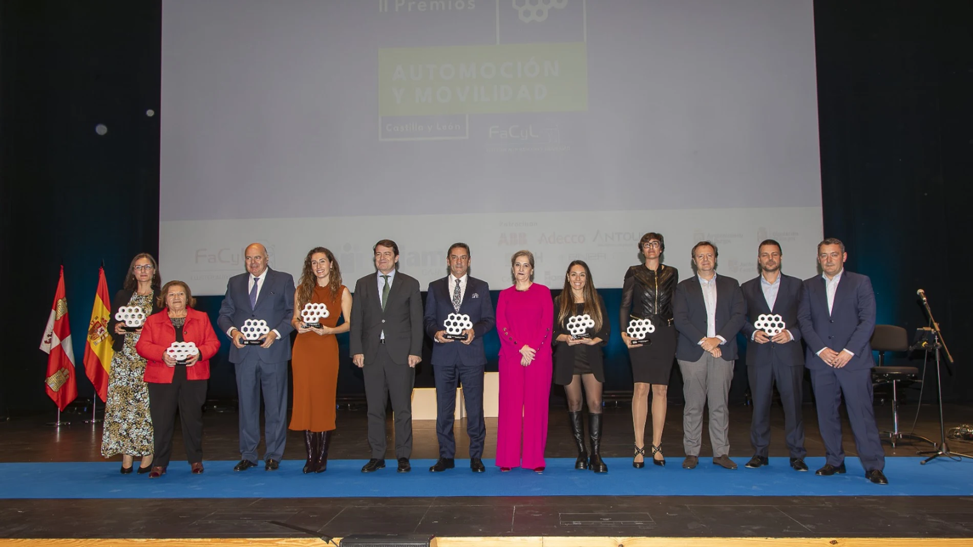 Mañueco durante la entrega de los últimos premios