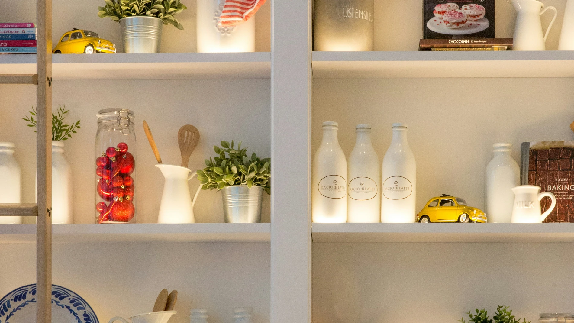 Una mujer comparte una idea ingeniosa para reutilizar los botes vacíos de café en casa: “No lo había visto así nunca”