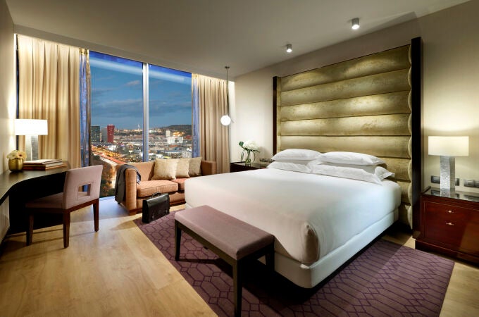 Hyatt Regency Barcelona Tower: arquitectura icónica y estancia inmejorable