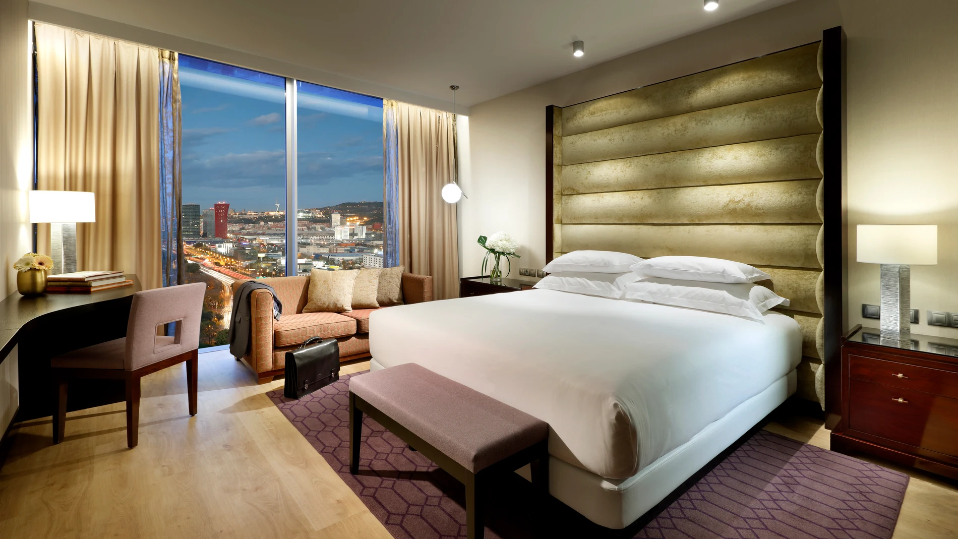 Hyatt Regency Barcelona Tower: arquitectura icónica y estancia inmejorable