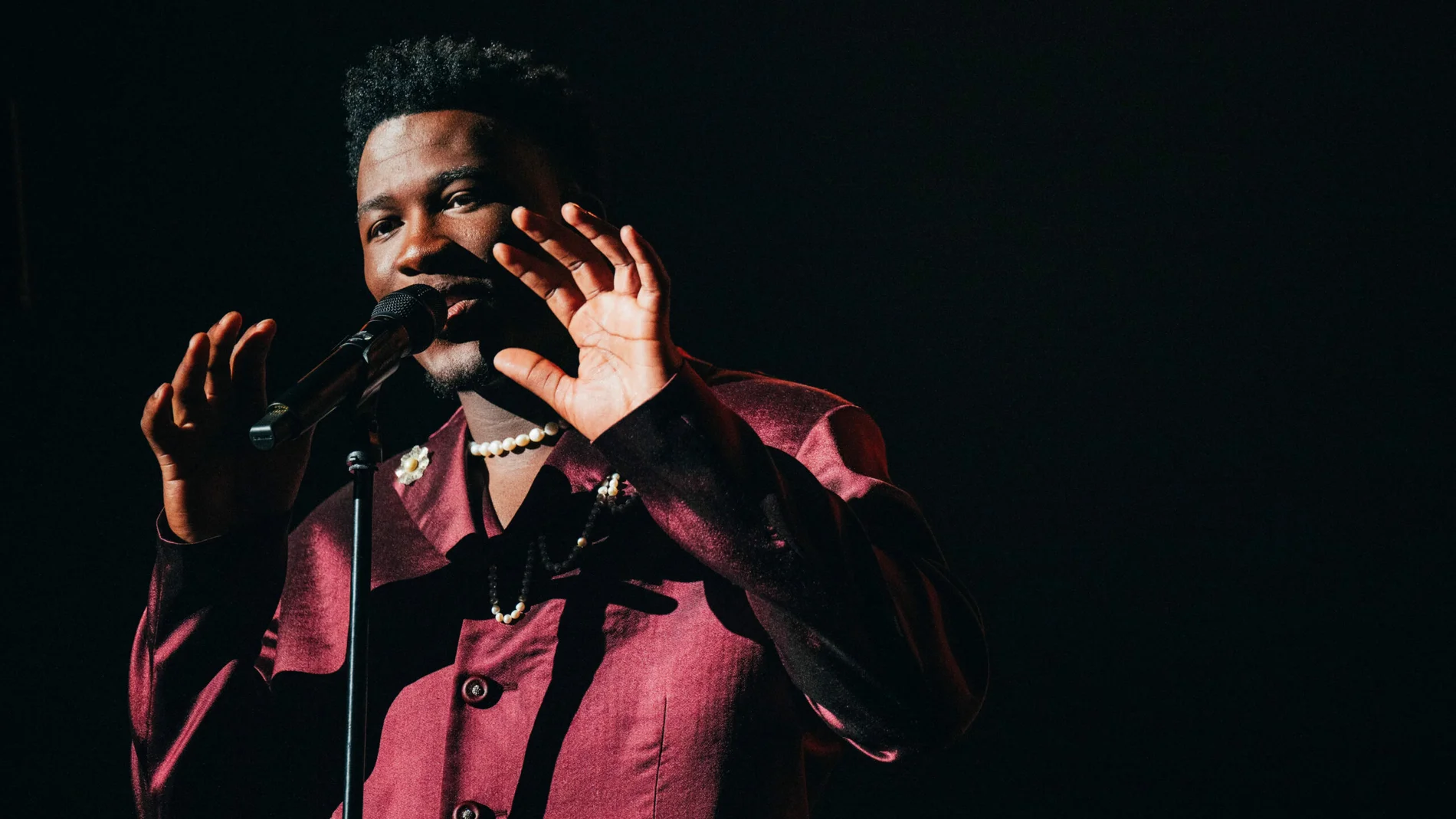 Claude, representante de Países Bajos en Eurovisión 2025 con la canción “C’est la vie”