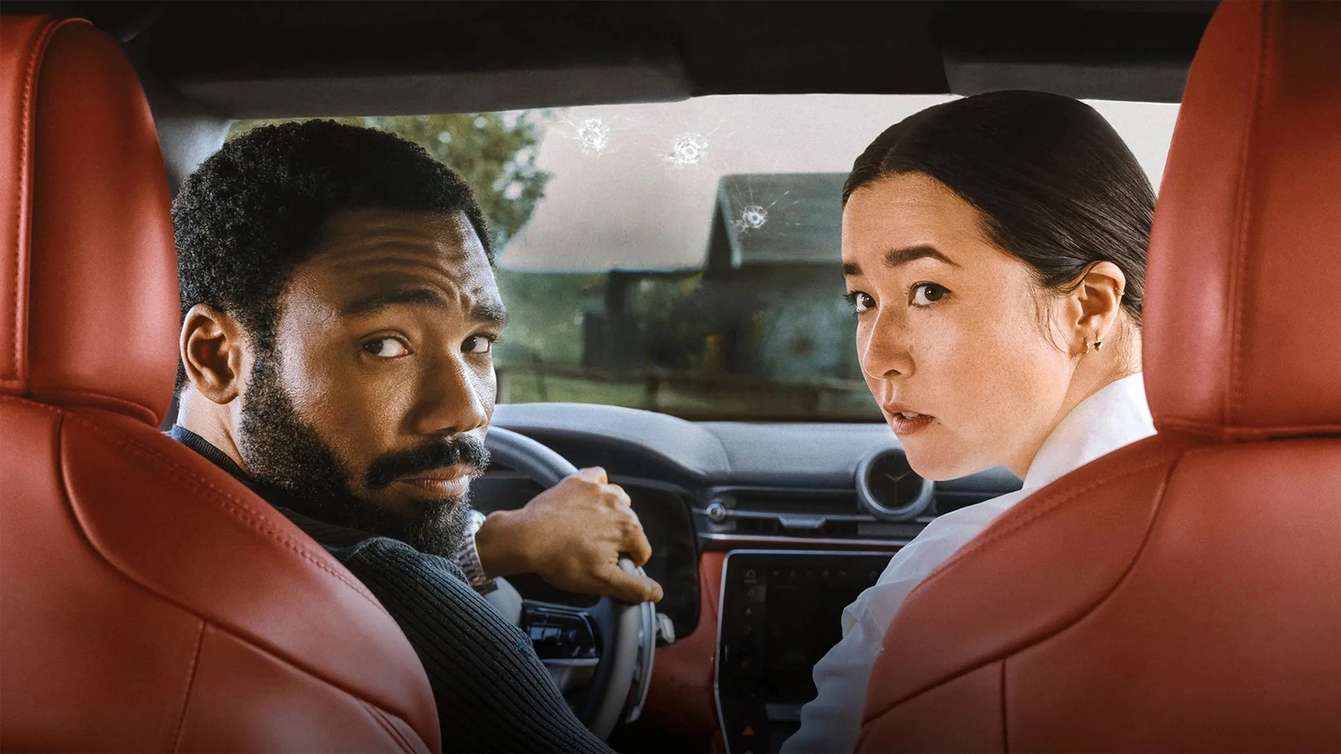 Donald Glover y Maya Erskine, protagonistas de la primera temporada de ‘Sr. y Sra. Smith’ en Prime Video