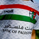 Camiseta del equipo chileno Palestino, el fenómeno de ventas que supera fronteras