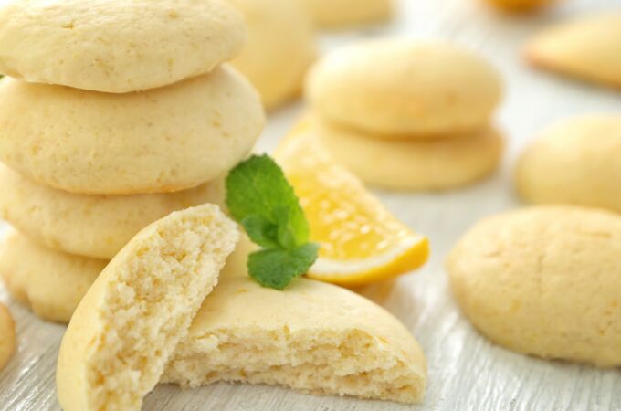 Sin harina ni azúcar: así es la receta más fácil para preparar galletas de limón