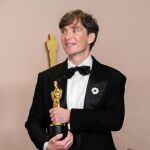 Cillian Murphy, con el Oscar a mejor actor por 'Oppenheimer'