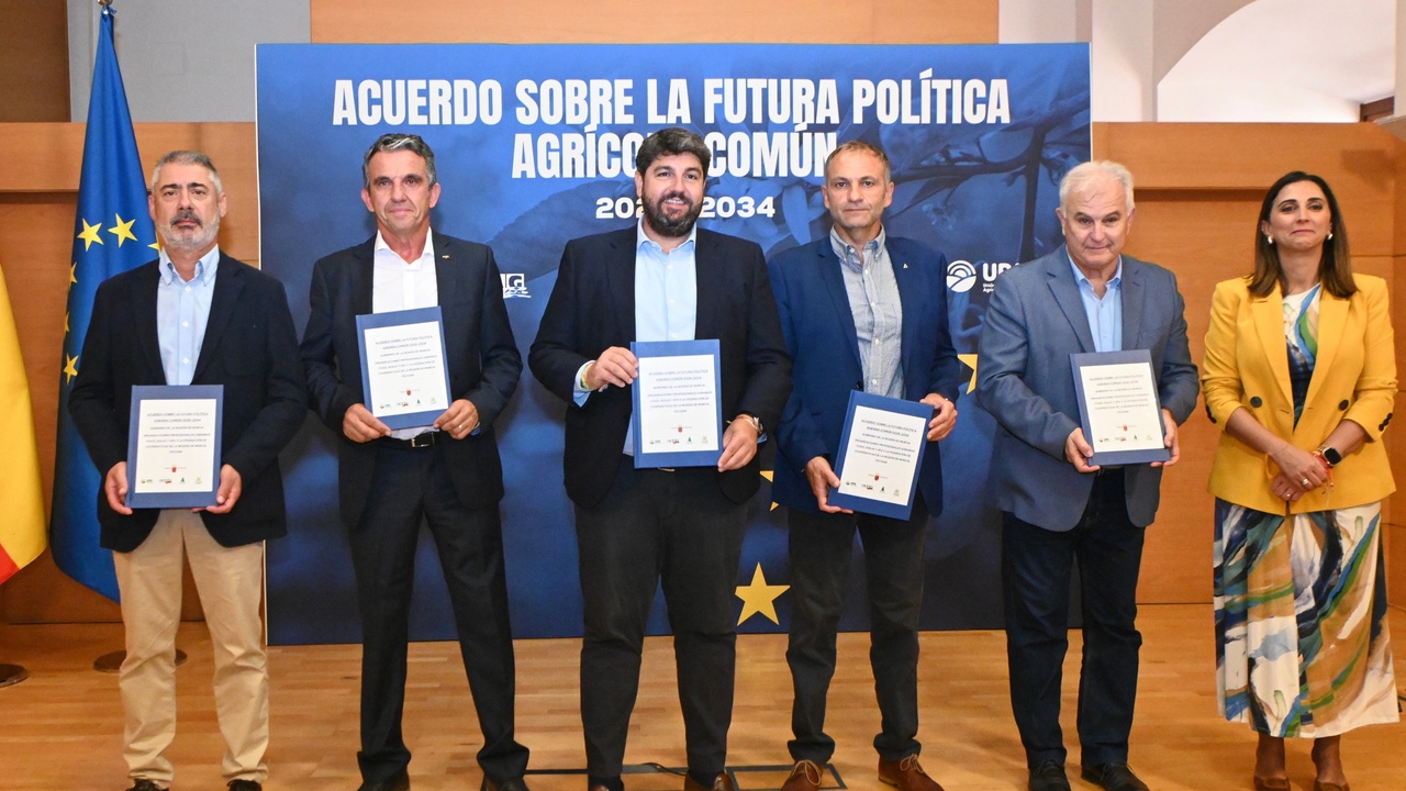López Miras y los agricultores murcianos se unen en un frente común por una PAC justa