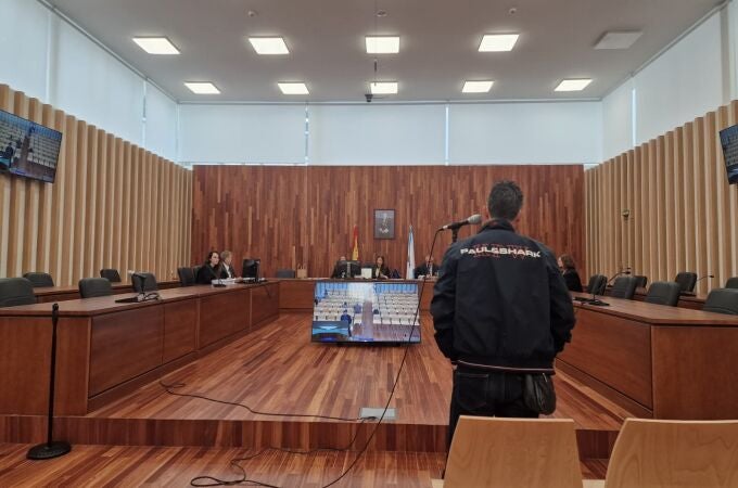 Un ladrón reincidente acepta 4 años de cárcel por entrar a robar en tres casas en Vigo