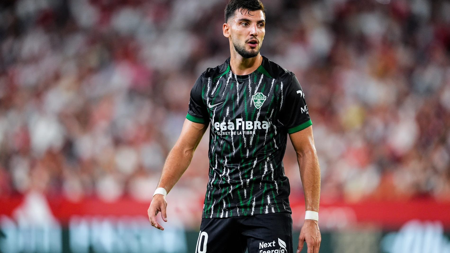 Rafa Mir of Elche CF looks on during the Spanish league, LaLiga EA Sports, football match played between Sevilla FC and Elche CF at Ramon Sanchez-Pizjuan stadium on September 12, 2025, in Sevilla, Spain. AFP7 12/09/2025 ONLY FOR USE IN SPAIN
