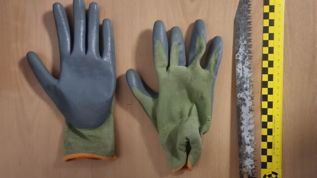 Un guardia civil frena a un hombre que intentó matarle con un cuchillo
