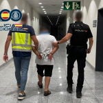 Detienen en el aeropuerto de Alicante a un fugitivo buscado en Italia por tráfico de drogas