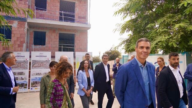 Pedro Sánchez visita una promoción de viviendas de alquiler asequible en Málaga